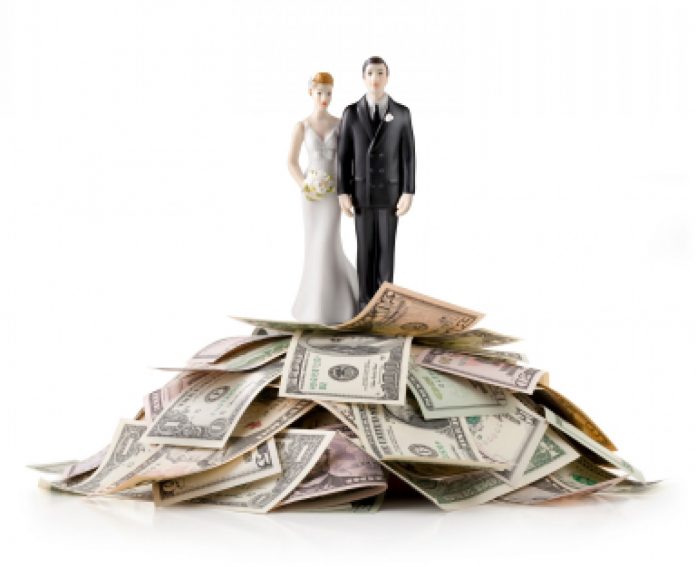 smart ways to save money on your wedding