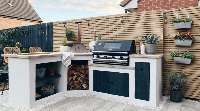 How to Create an Outdoor Kitchen Herb Garden