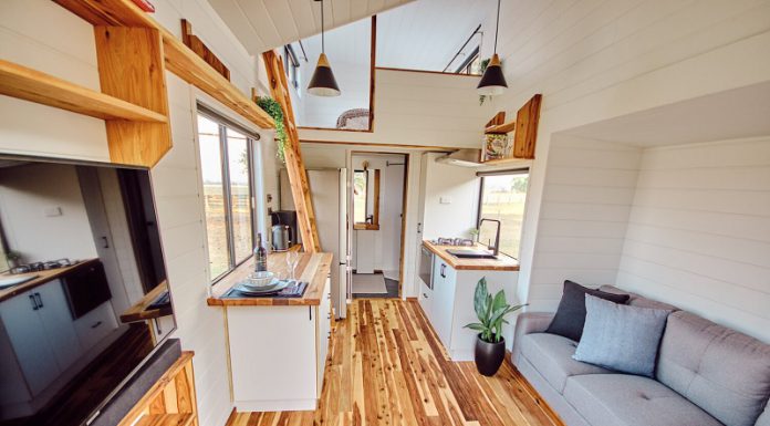 Bungalow Tiny House by Simple Life
