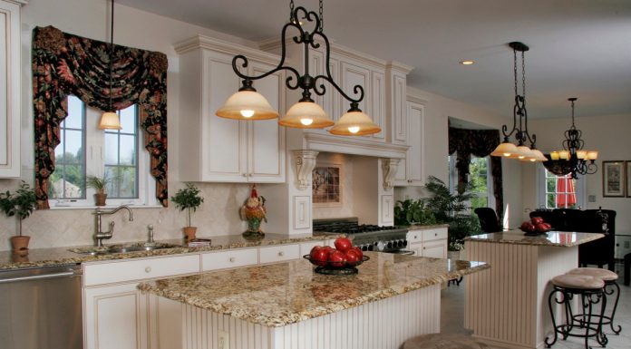 Two Types of Traditional Kitchen Lighting