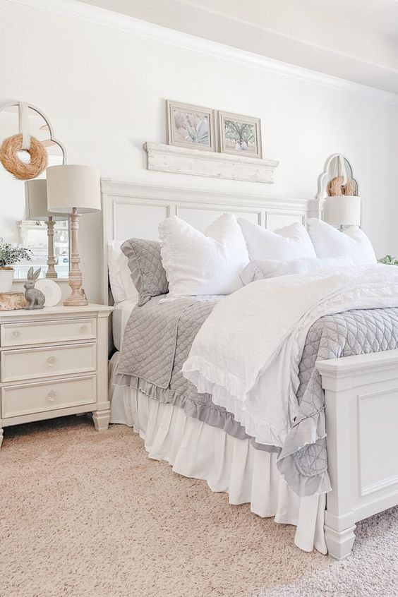 How to Decorate a Small Shabby Chic Bedroom - 4Nids